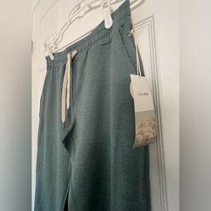 Vuori Performance Jogger